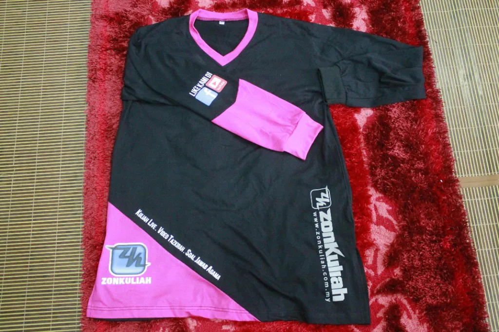 T-shirt wanita ZonKuliah