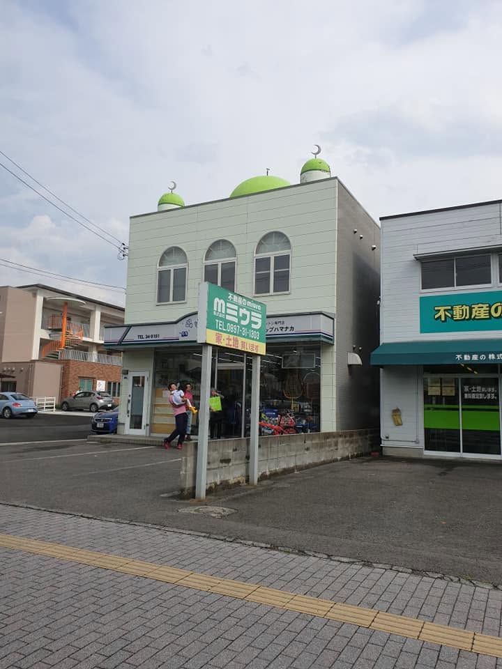 Masjid Niihama di Ehime, dibangunkan di atas ruang perniagaan yang turut menjadi sebahagian daripada kehidupan kerja Ustaz Hamanaka.