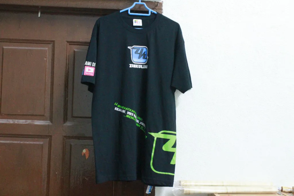 Sehelai T-shirt yang membuka jalan